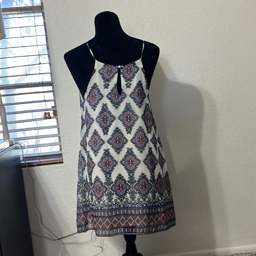 Patterned Dress - Picture 2 of 4